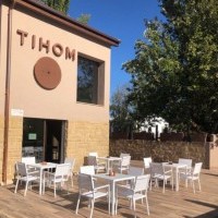 Bodegas Tihom S.L.