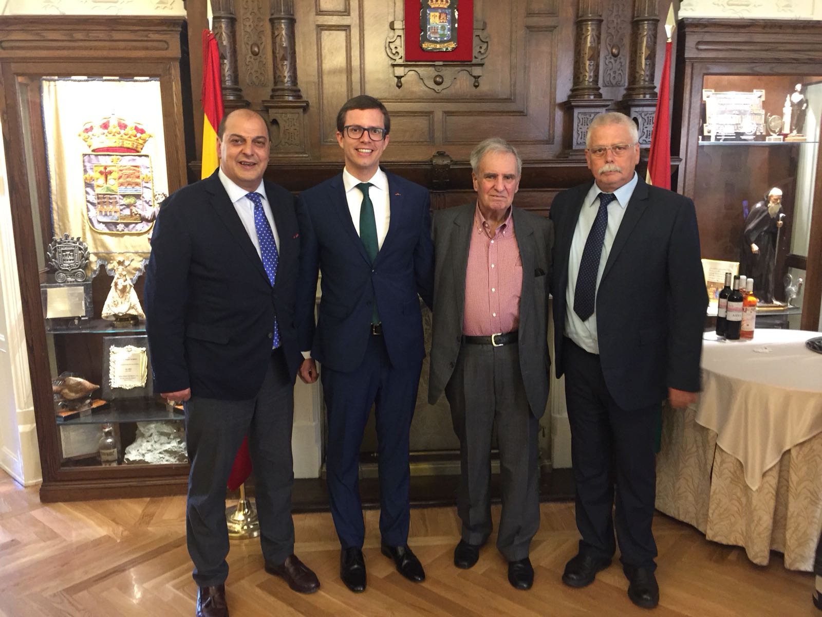 José Antonio Rupérez toma posesión en el Centro Riojano de Madrid