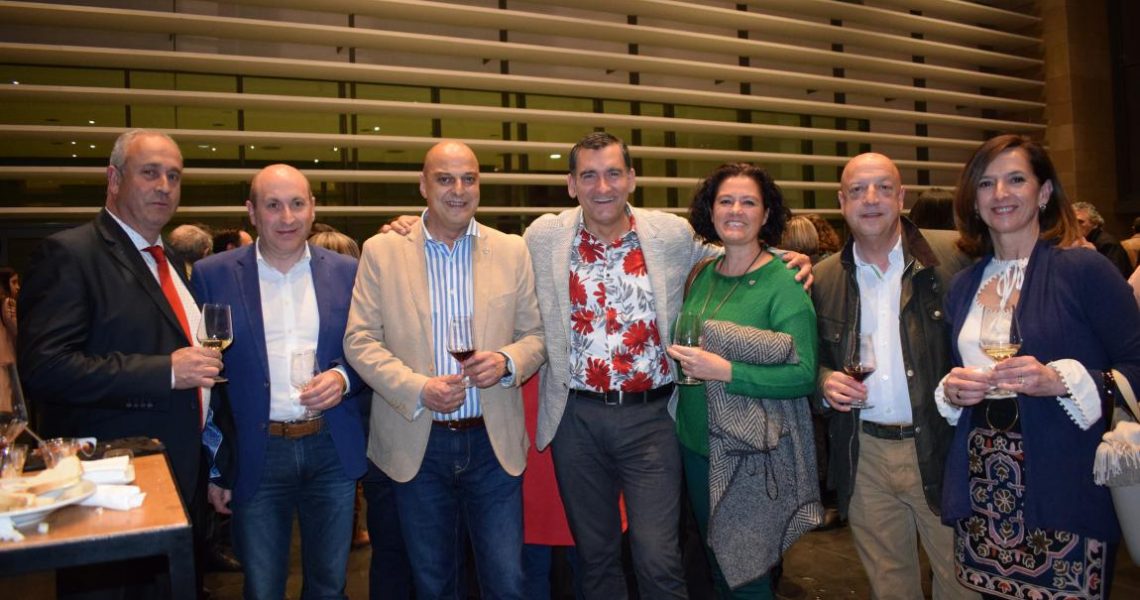 Miembros de la corporación municipal acuden a los premios de La Rioja Capital