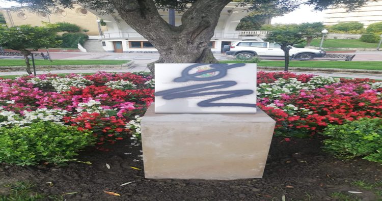 El Ayuntamiento de Haro condena los actos vandálicos ocasionados en el monolito homenaje a