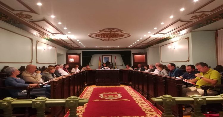El Pleno aprueba la modificación de una partida para gastos de personal