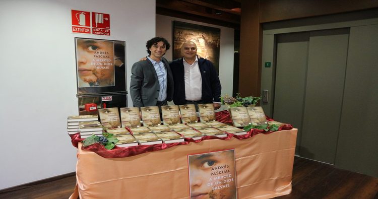 Andrés Pascual pone al público jarrero “A merced de un Dios Salvaje”