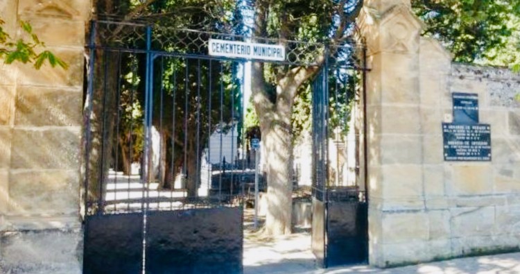 El Cementerio Municipal amplia su horario de visitas desde mañana