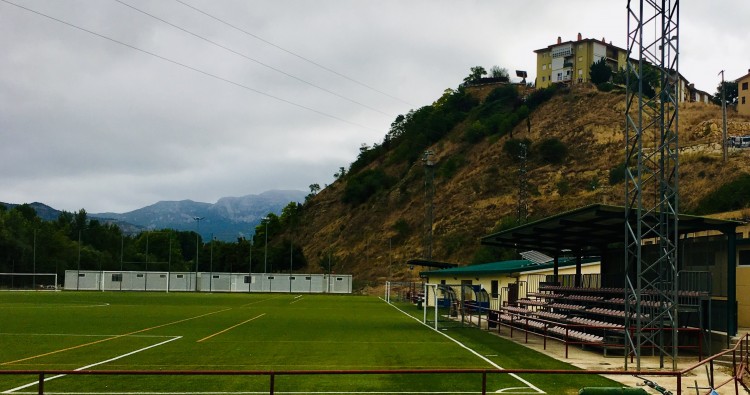 Los gradas del campo del fútbol de El Ferial tendrán nueva estructura