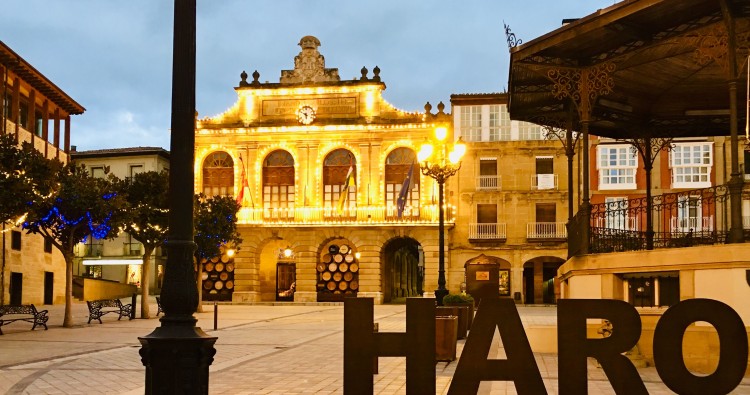 Haro adorna sus calles con la iluminación navideña desde este viernes