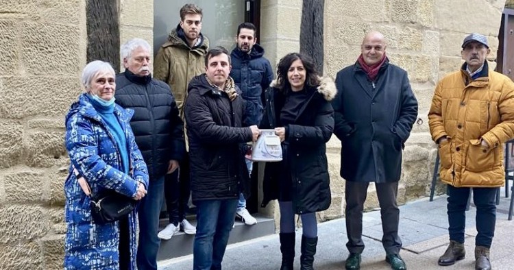 El Ayuntamiento entrega el Jarro de Haro a Nublo por su primera Estrella Michelin