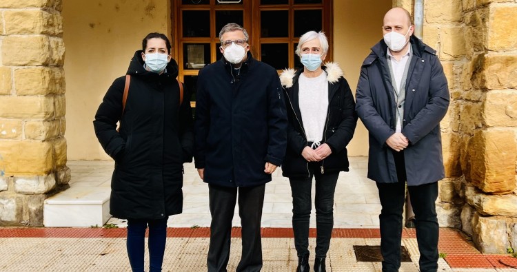 La alcaldesa de Haro y el consejero de Servicios Sociales y Gobernanza Pública visitan los juzgados de Haro