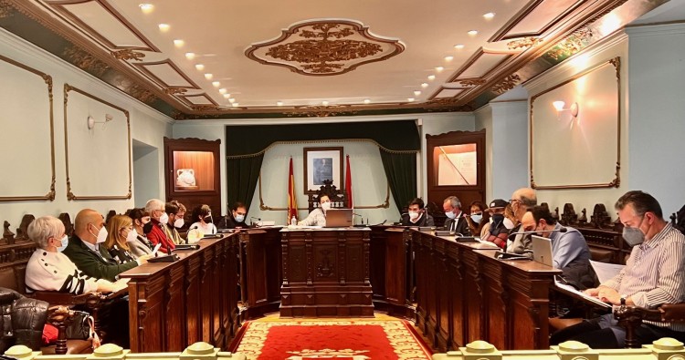 Vía libre a la pasarela sobre el río Tirón