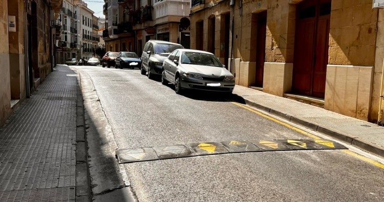 El Ayuntamiento de Haro instala reductores de velocidad en varias calles