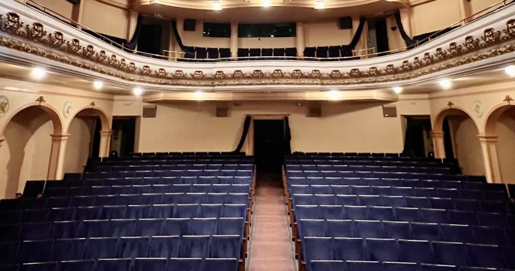 Cine, música y teatro centran la programación de octubre del Bretón