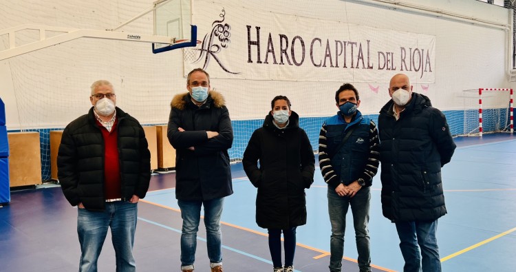 Haro aprueba el expediente de contratación de la reforma de los vestuarios del Polideportivo de “El Ferial”