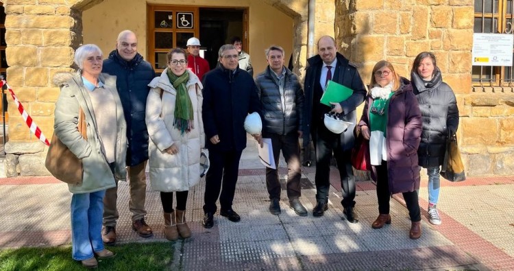 Laura Rivado y Pablo Rubio visitan las obras del nuevo Punto de Encuentro Familiar de Haro