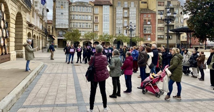Decenas de personas conmemoran el Día Internacional de la Mujer en Haro
