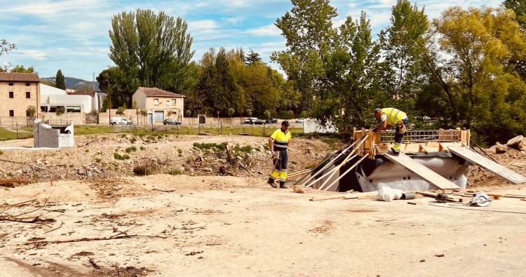 Hoy llegan las piezas de la estructura de la pasarela turística