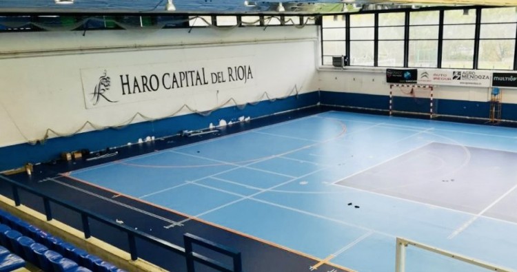 Haro propone para la reforma de los vestuarios del Polideportivo de “El Ferial” a Construcciones Asociados S.C.