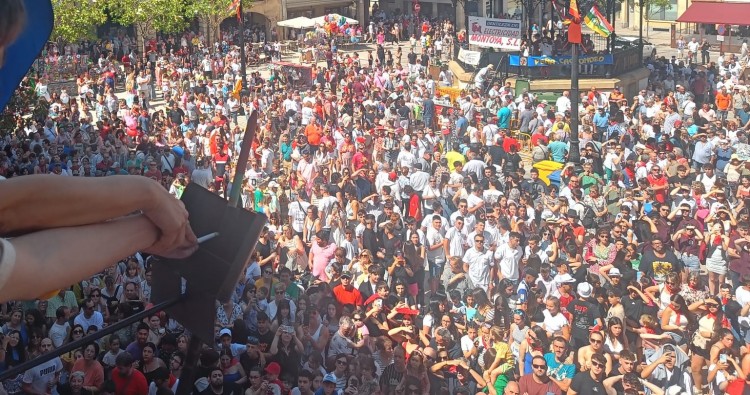 Chupinazo de San Juan, inicio oficial de la Fiestas de San Juan, San Felices y San Pedro