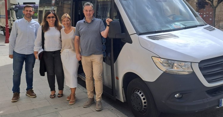 Viaje piloto del autobús urbano