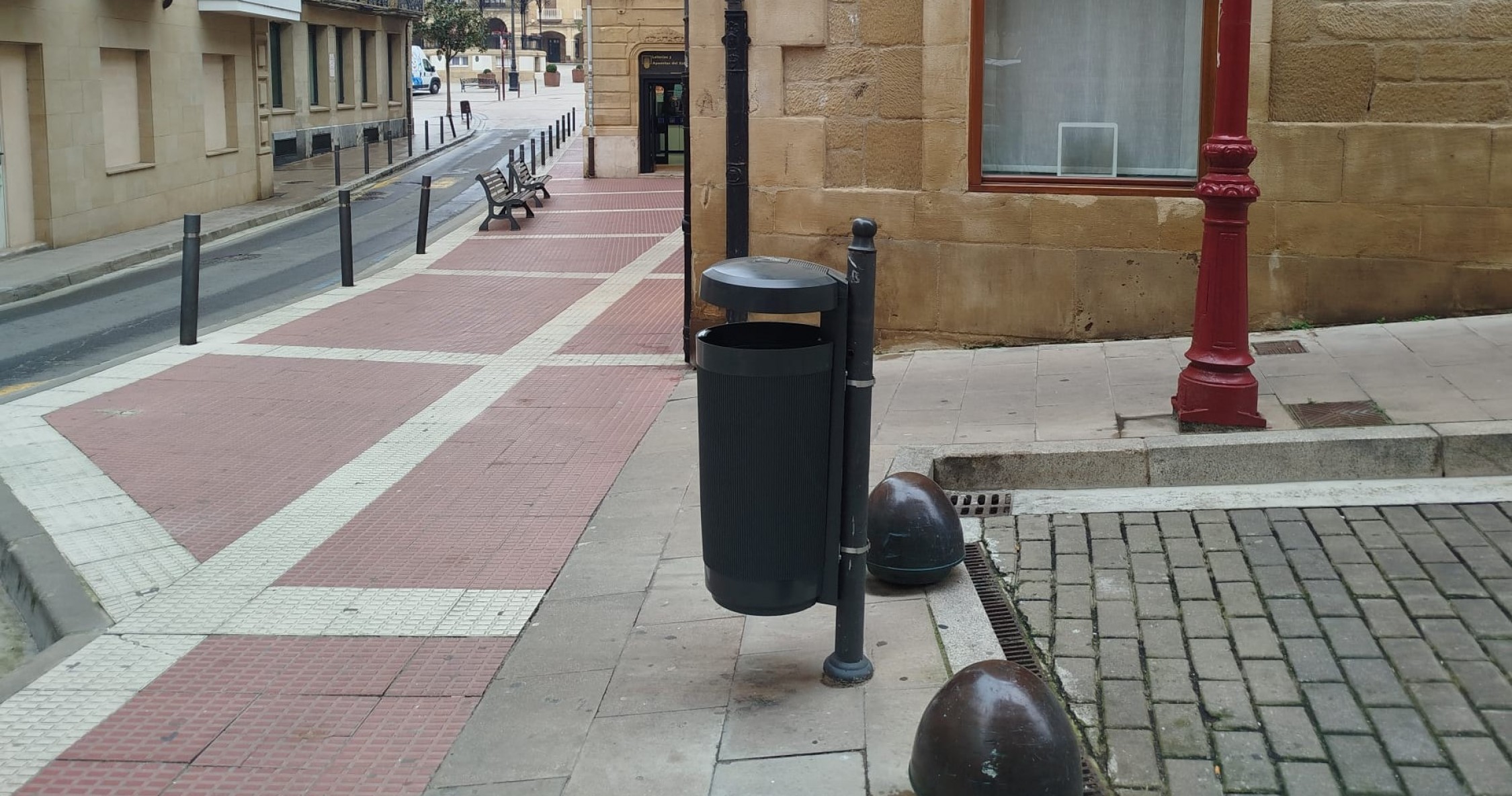 Haro cuenta con nuevas papeleras y pide civismo a los ciudadanos para mantener limpia la ciudad