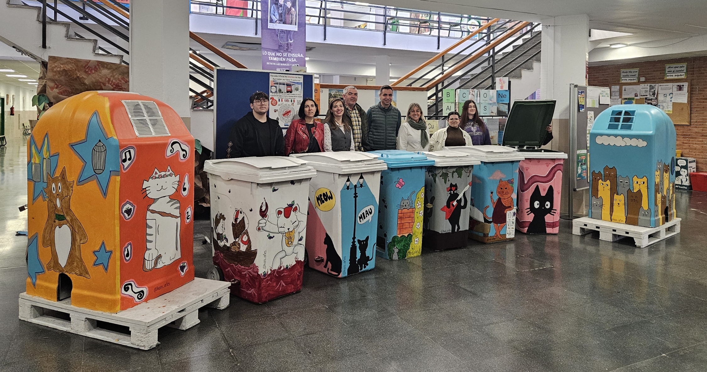 El Ayuntamiento recoge las “Cat Home” de mano de los alumnos de artes que serán colocadas en las colonias de la ciudad