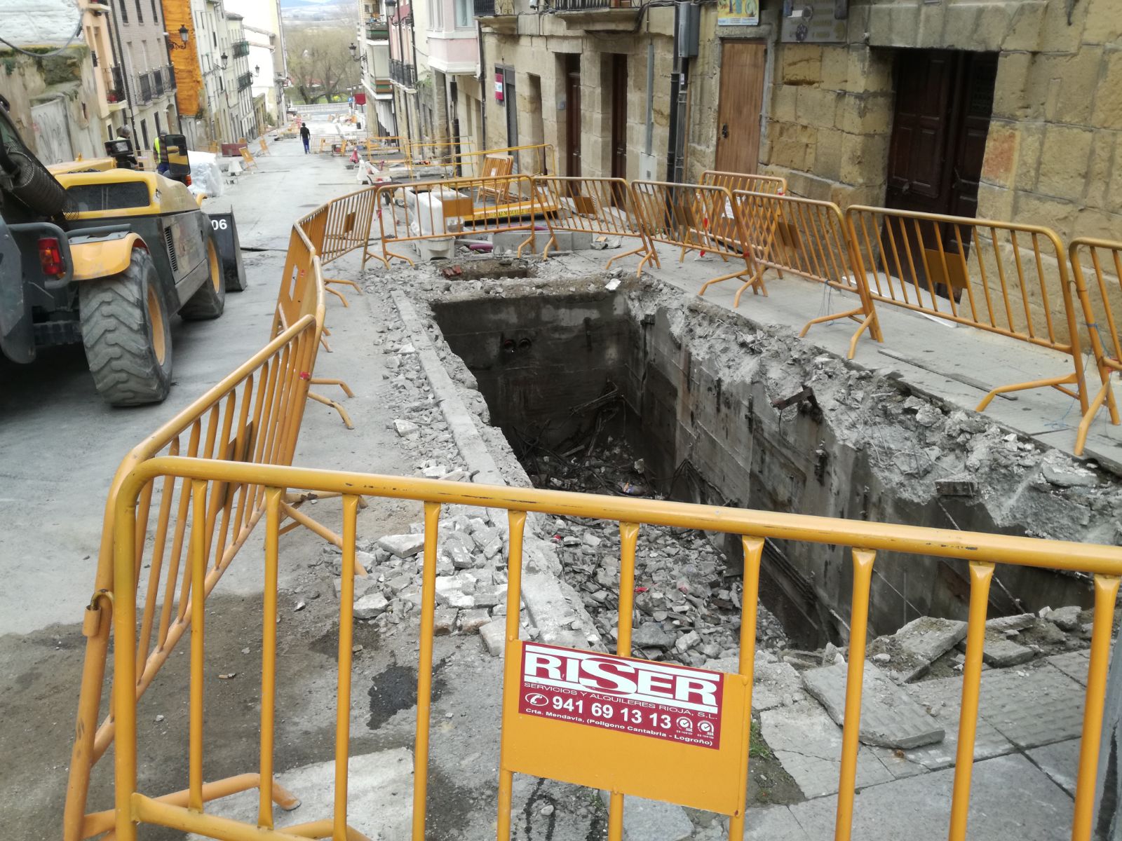Retirados los contenedores soterrados de la Calle Navarra