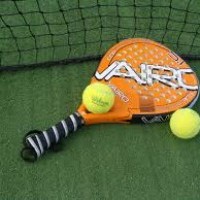Dos pistas nuevas de pádel para el complejo deportivo El Mazo