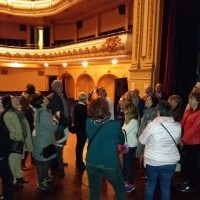 Una visita para redescubrir el Teatro Bretón 