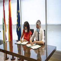 El Ayuntamiento firma el convenio de financiación de la reforma del depósito de agua