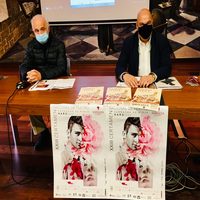 Pasión Vega, el acústico de Pancho Varona, guitarrista de Sabina y siete obras de alto niv