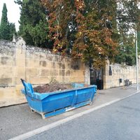 Trabajos de limpieza en el cementerio