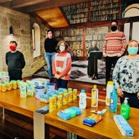 El Ayuntamiento entrega 130 lotes de comida y productos de higiene a la infancia 