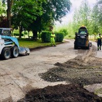 Haro acondiciona los accesos de el parque de El Moro