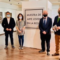 Laura Rivado y Pedro Uruñuela inauguran la fase itinerante de la XXXVII Muestra de Arte Joven de La Rioja en Haro