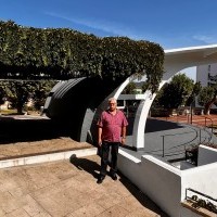 La Brigada de Obras lleva a cabo mejoras en los Jardines de la Vega