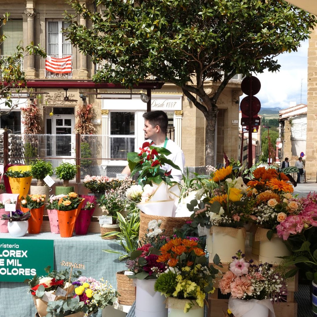 HAROmas vuelve a llenar la Plaza de la Paz con producto riojano, talleres y catas