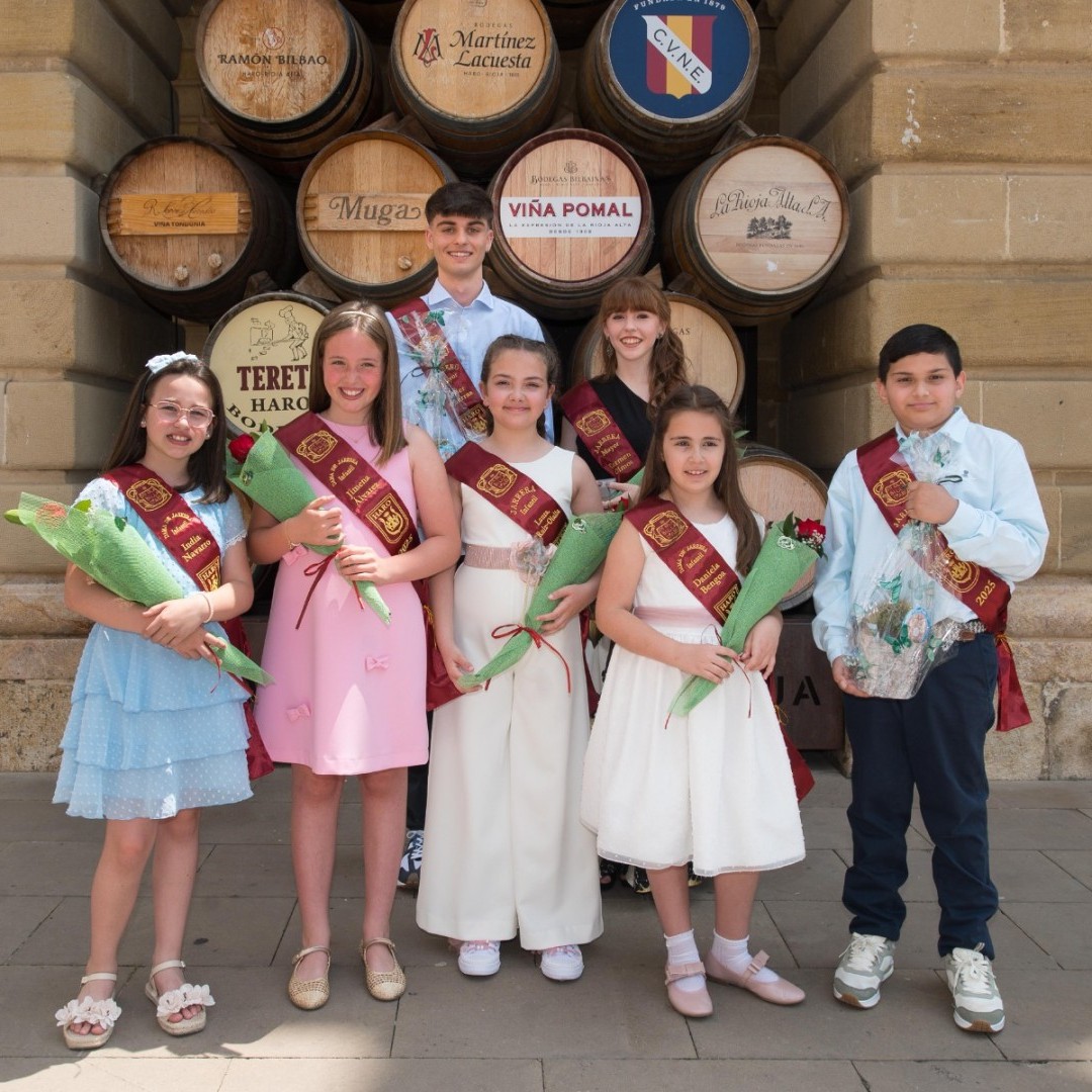 Presentación de las Jarreras y Jarreros mayores e infantiles en el Día de La Rioja